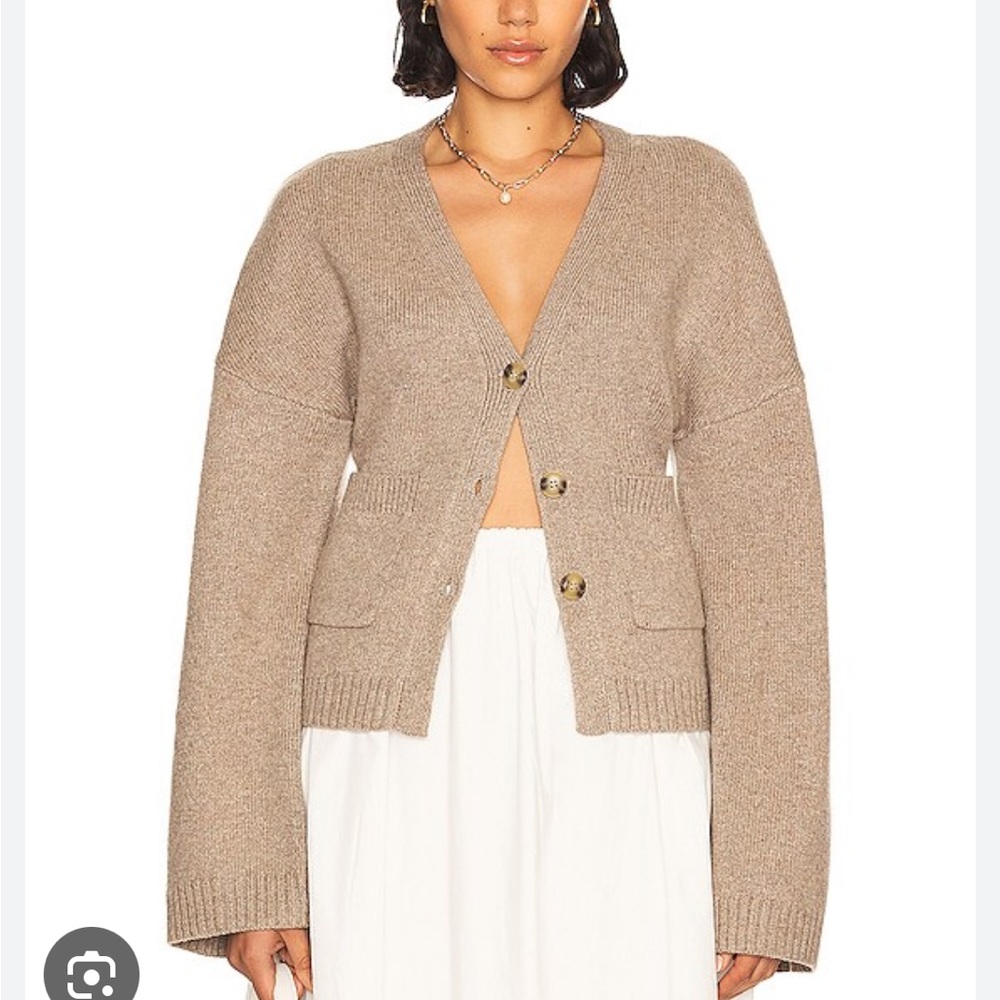 Elegant Beige Women's Cardigan Sweater